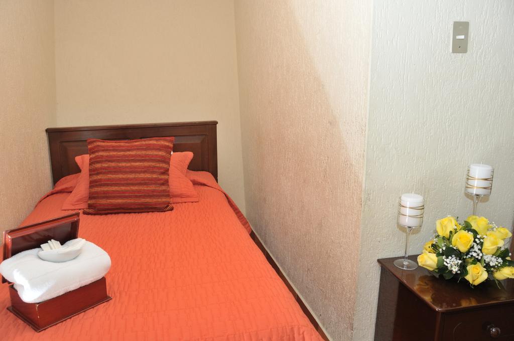Hotel Margarita 2 Quito Cameră foto