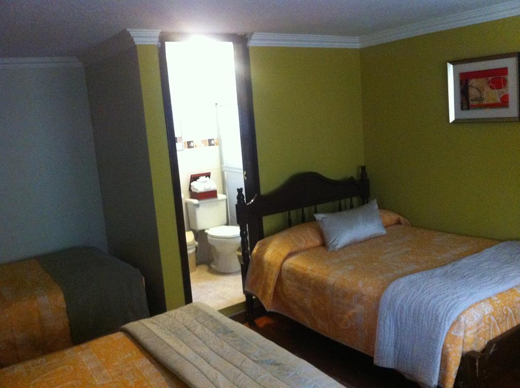 Hotel Margarita 2 Quito Cameră foto